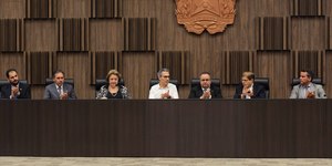 Unveil 8a21a6f614db065bb1ca2c21a5c803aede783f93e5277febbd47f37d9dbae4ca