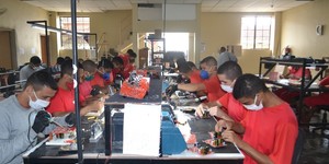 Unveil 8a21a6f614db065bb1ca2c21a5c803aede783f93e5277febbd47f37d9dbae4ca