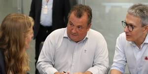 Unveil 8a21a6f614db065bb1ca2c21a5c803aede783f93e5277febbd47f37d9dbae4ca