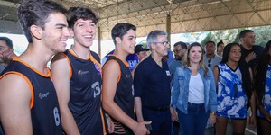 Unveil 8a21a6f614db065bb1ca2c21a5c803aede783f93e5277febbd47f37d9dbae4ca