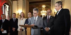 Unveil 8a21a6f614db065bb1ca2c21a5c803aede783f93e5277febbd47f37d9dbae4ca