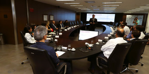 Unveil 8a21a6f614db065bb1ca2c21a5c803aede783f93e5277febbd47f37d9dbae4ca