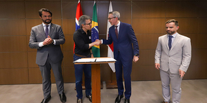 Unveil 8a21a6f614db065bb1ca2c21a5c803aede783f93e5277febbd47f37d9dbae4ca