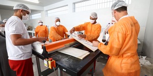 Unveil 8a21a6f614db065bb1ca2c21a5c803aede783f93e5277febbd47f37d9dbae4ca