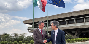 Unveil 8a21a6f614db065bb1ca2c21a5c803aede783f93e5277febbd47f37d9dbae4ca