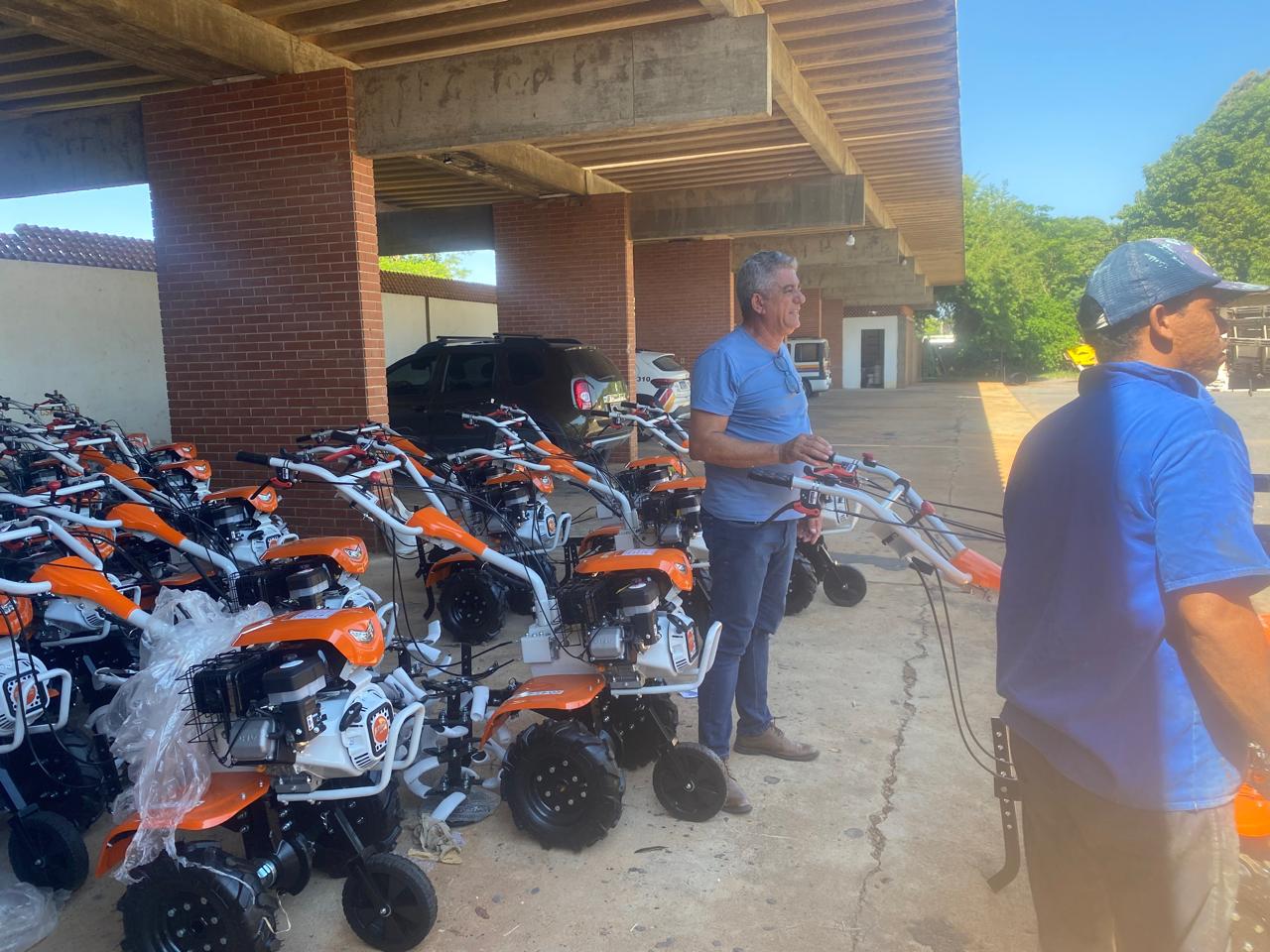 Tratoritos repassados pelo Idene melhoram o cultivo e a produtividade das lavouras pelo estado